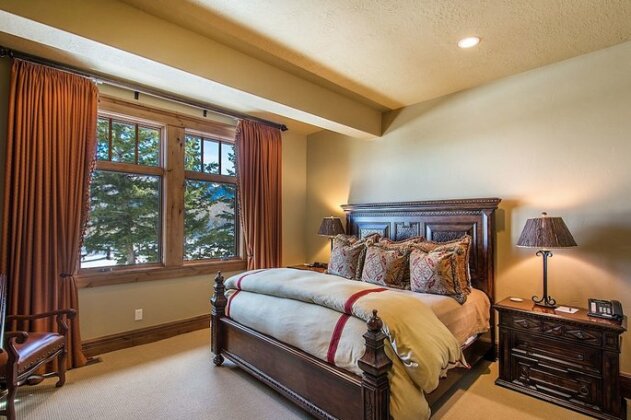 Whitetail Lodge - Five Bedroom Home - Photo3