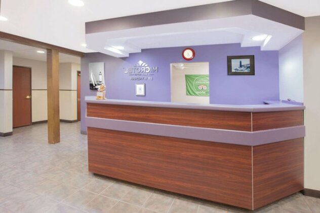 Microtel Inn and Suites Manistee - Photo3