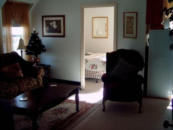 Victorian Rose Country Inn - Photo4