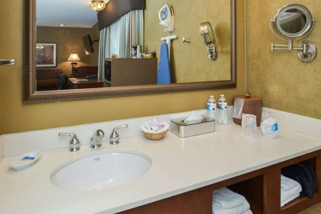 Best Western PLUS Black Oak - Photo5