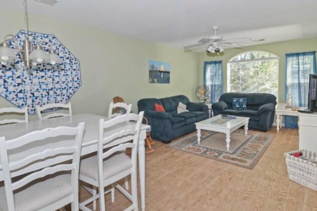 Pawley's True Blue - Photo2