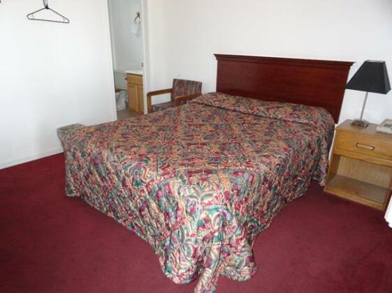 Budget Inn and Suites Payson - Photo3