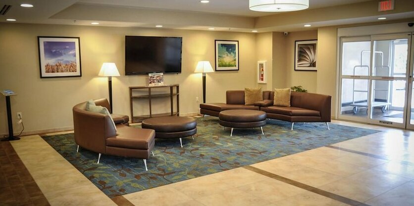 Candlewood Suites Pearl - Photo3