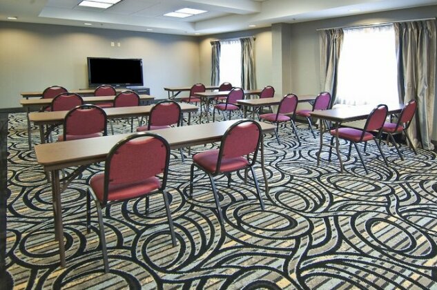 Holiday Inn Express & Suites Jackson/Pearl International Airport - Photo3