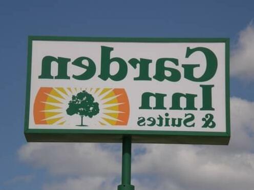 Garden Inn & Suites Pearsall - Photo2