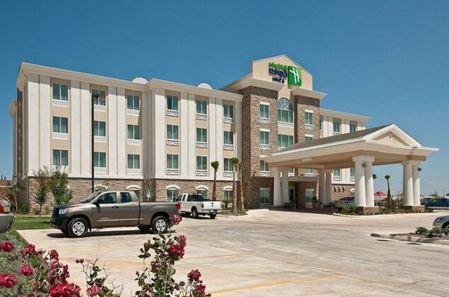 Holiday Inn Express Hotel & Suites Pearsall - Photo2