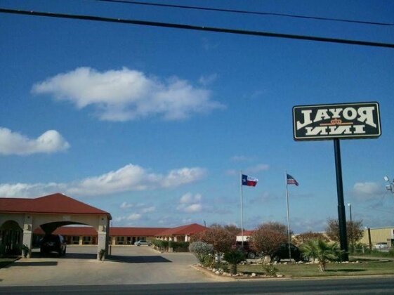 Royal Inn Pearsall - Photo3