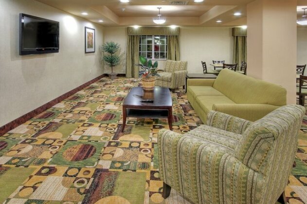 Holiday Inn Express & Suites Pecos - Photo5