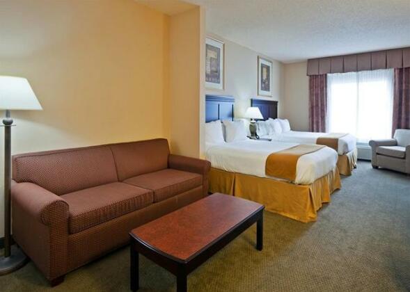 Holiday Inn Express Hotel & Suites Pell City - Photo5