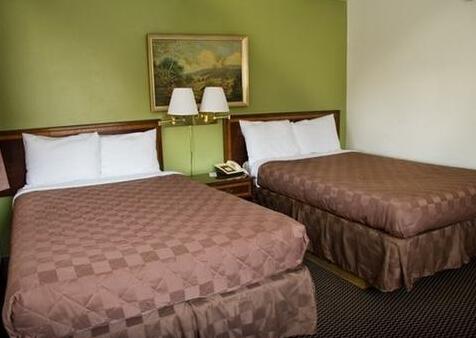 Rodeway Inn & Suites Pendleton - Photo3
