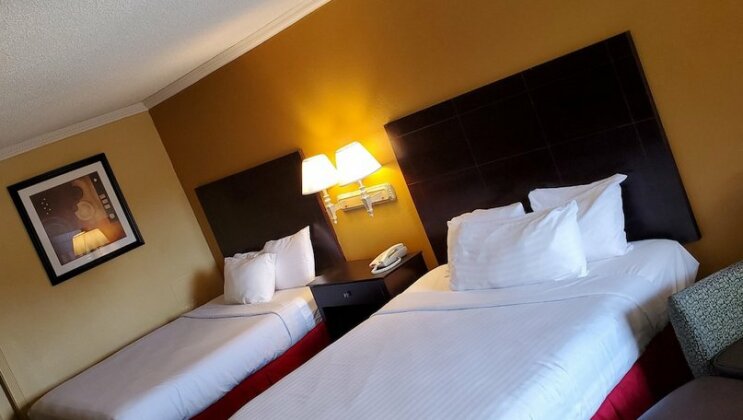 Americas Best Value Inn & Suites Pensacola - Photo3