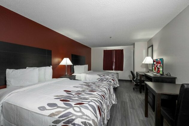 Red Roof Inn & Suites Pensacola-NAS Corry - Photo2
