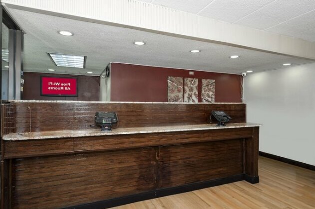 Red Roof Inn Peoria - Photo4