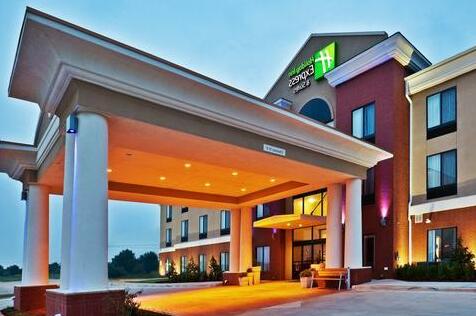 Holiday Inn Express & Suites Perry - Photo2