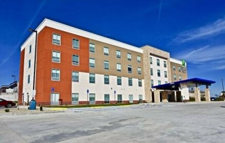 Holiday Inn Express & Suites - Perryville I-55