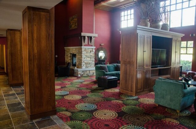 Holiday Inn Hotel Pewaukee-Milwaukee West - Photo4