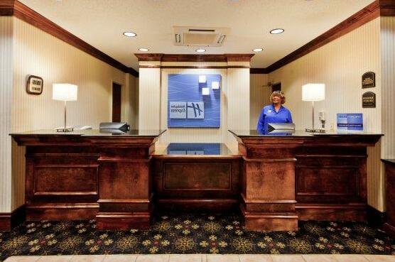 Best Western Plus Philadelphia-Choctaw Hotel and Suites - Photo5