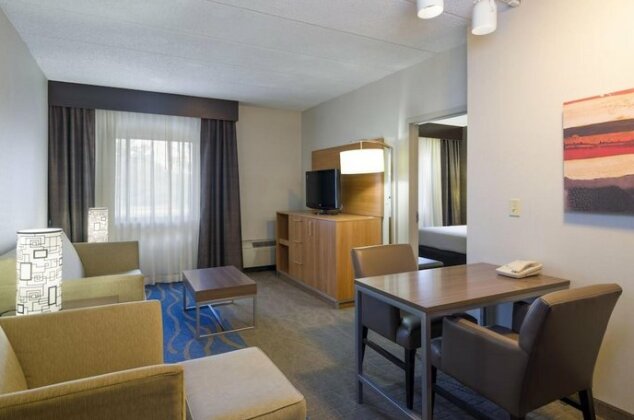 Holiday Inn Express Hotel & Suites King of Prussia - Photo2