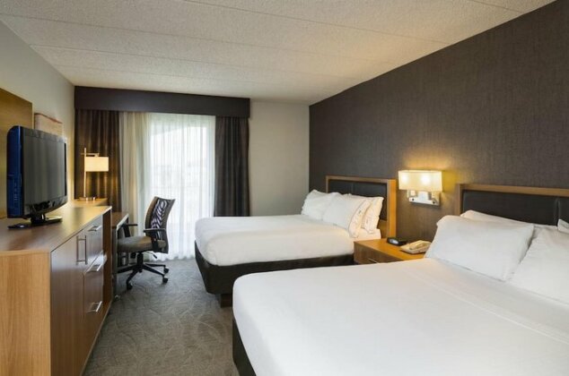 Holiday Inn Express Hotel & Suites King of Prussia - Photo3
