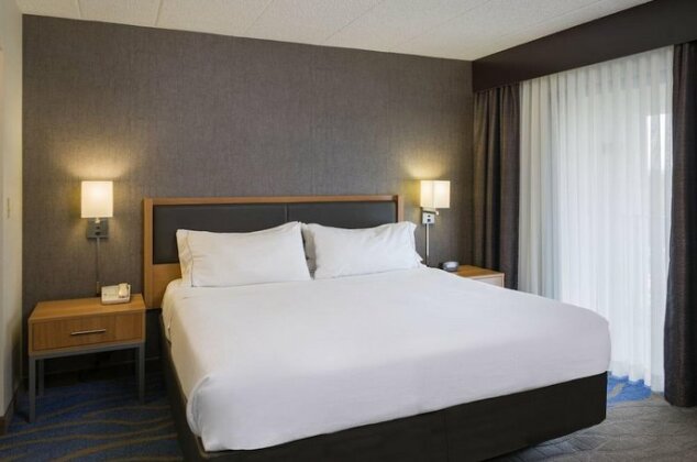 Holiday Inn Express Hotel & Suites King of Prussia - Photo5