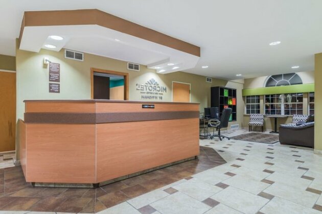 Microtel Inn & Suites by Wyndham West Chester - Photo2