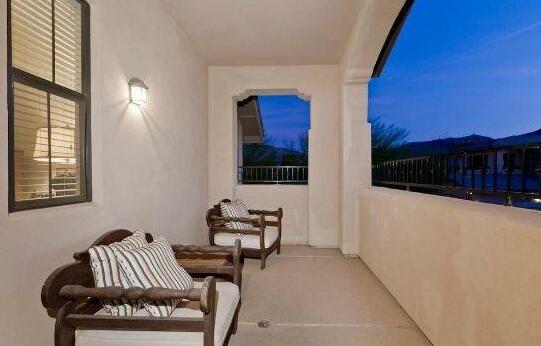 Desert Foothills Townhome - A1555 - by RedAwning - Photo5