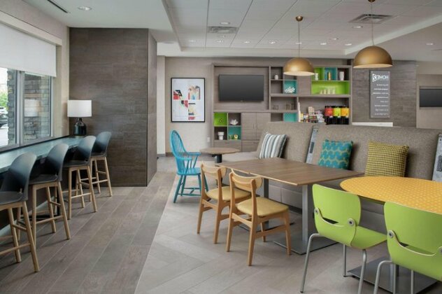 Home2 Suites By Hilton Phoenix Airport South - Photo2