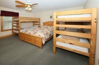 Cedar Falls 8 - Three Bedroom - Photo5
