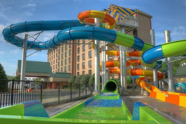 Country Cascades Waterpark Resort - Photo2
