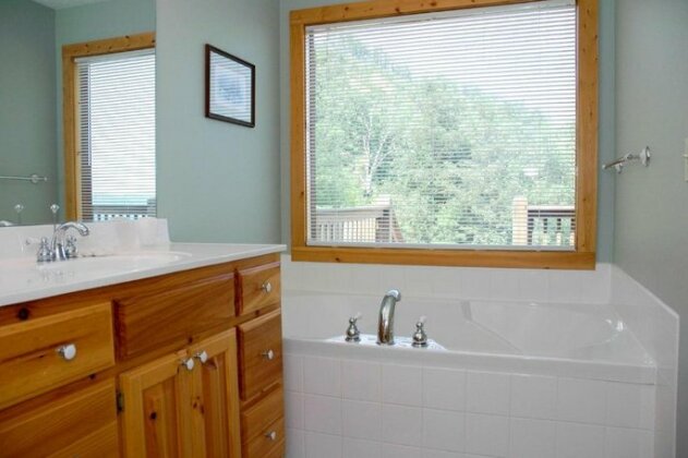 Mountaintop Experience 4 Bedrooms 4 Bathrooms Cabin - Photo5