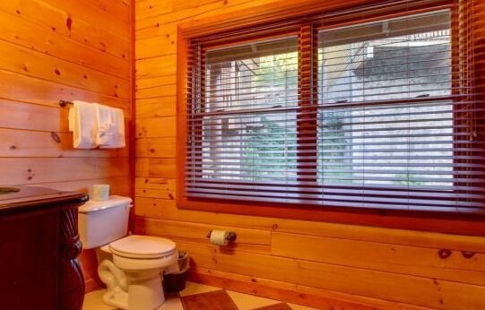 Rustic Cinema Lodge by RedAwning - Photo3