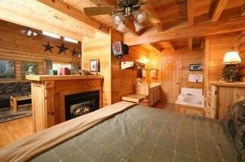 Smoky Cascades - One Bedroom - Photo4