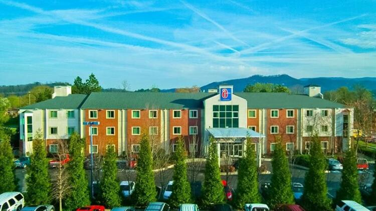 Vista Inn and Suites Pigeon Forge - Photo2