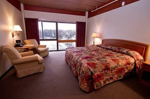 Pipestem Resort State Park Lodge - Photo2