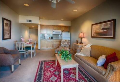 Beach House Inn & Suites Pismo Beach - Photo5