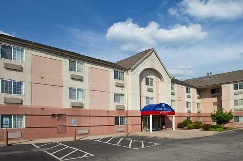 Candlewood Suites Pittsburgh-Airport - Photo2