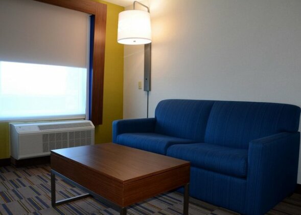 Holiday Inn Express & Suites - Pittsburgh - Monroeville - Photo4