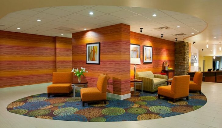 Holiday Inn Express & Suites Pittsburgh West - Greentree - Photo3