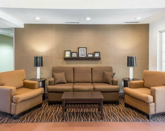 MainStay Suites Pittsburgh Airport - Photo2