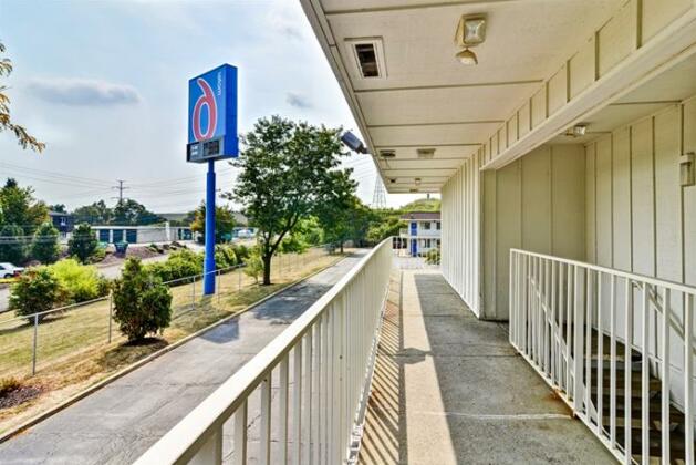 Motel 6 Pittsburgh - Crafton - Photo5