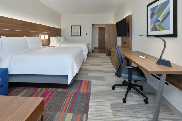 Holiday Inn Express & Suites - Plano East - Photo5