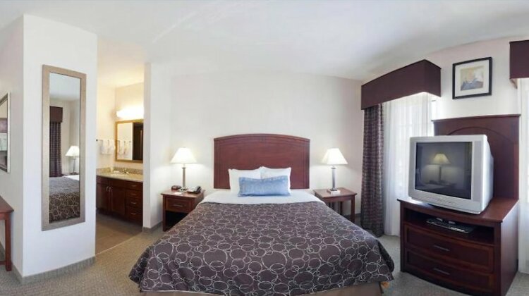 Staybridge Suites Plano - Photo4