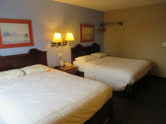 Super 8 by Wyndham Kenosha Pleasant Prairie - Photo3