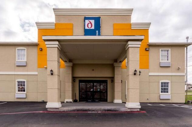 Motel 6 Jourdanton