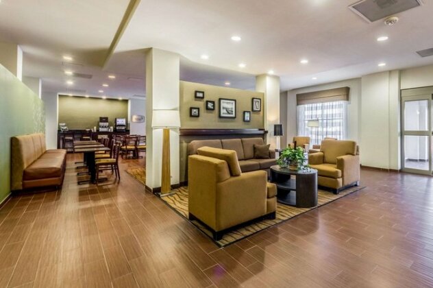 Sleep Inn & Suites Pleasanton - Photo2