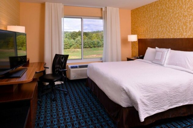 Fairfield Inn & Suites by Marriott Plymouth White Mountains - Photo3
