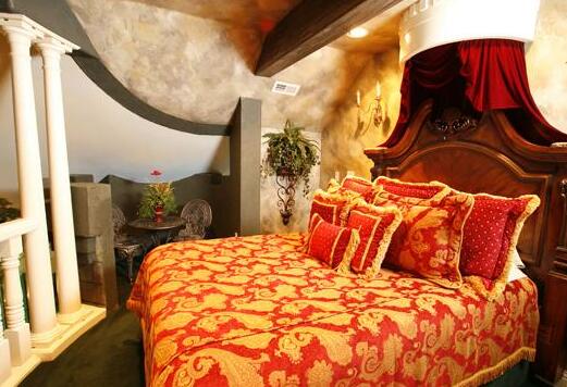 Black Swan Inn Luxurious Theme Rooms - Photo2