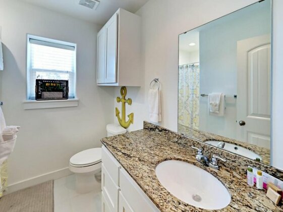The Commons 601 - Three Bedroom Townhome - Photo3