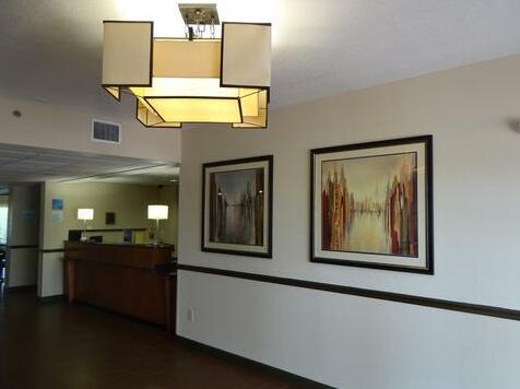 Holiday Inn Express & Suites Port Charlotte - Photo5