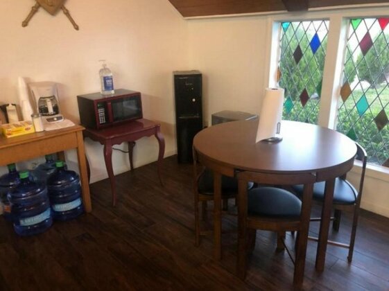 Royal Inn Port Lavaca - Photo2